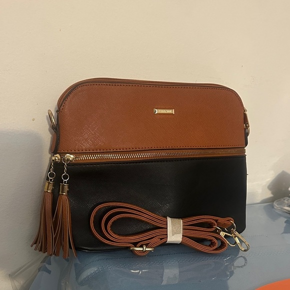 Chic Two-Tone Crossbody Bag with Tassels - Picture 11 of 12